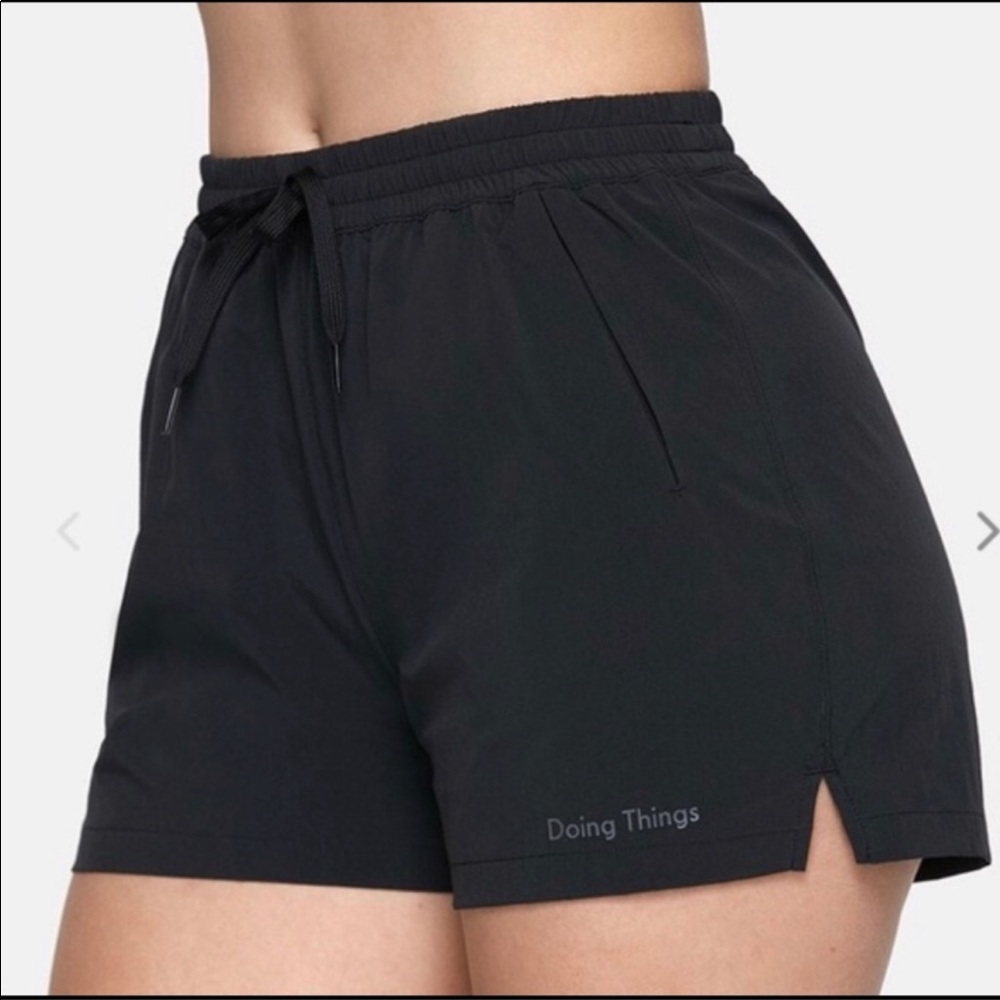 ISO Outdoor Voices Doing Things Shorts in Medium